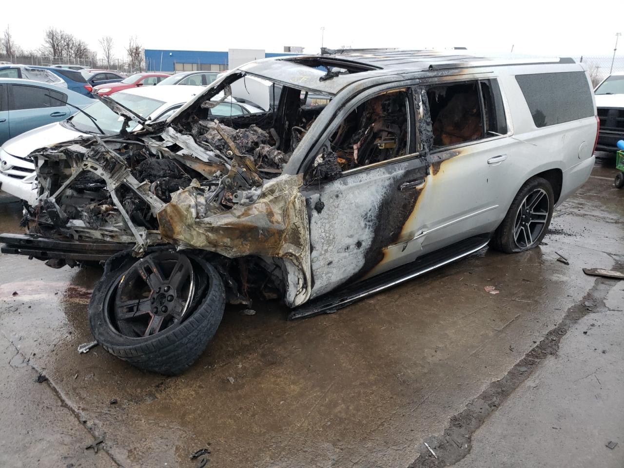 2017 Chevrolet Suburban VIN 1GNSKJKC5HR228297