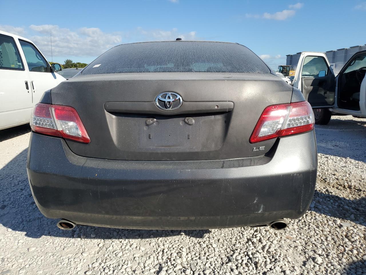 2011 Toyota Camry VIN 4T1BK3EK6BU618932 Copart auction photo, normal wear damage thumbnail 6
