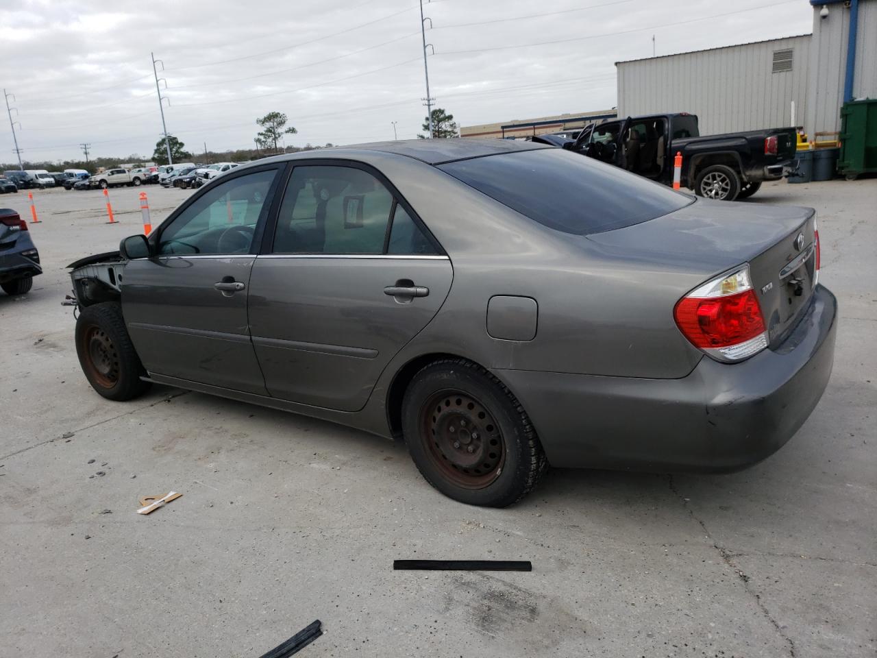 2006 Toyota Camry VIN 4T1BE32KX6U739223 Copart auction photo, front end damage thumbnail 2