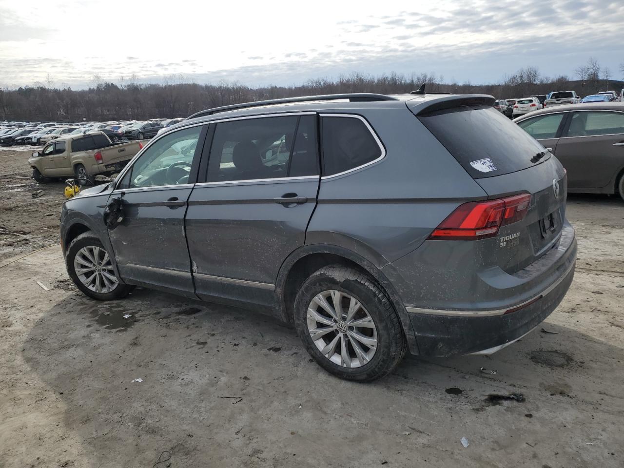 2018 Volkswagen Tiguan VIN 3VV3B7AX6JM046203 Copart auction photo, side damage thumbnail 2