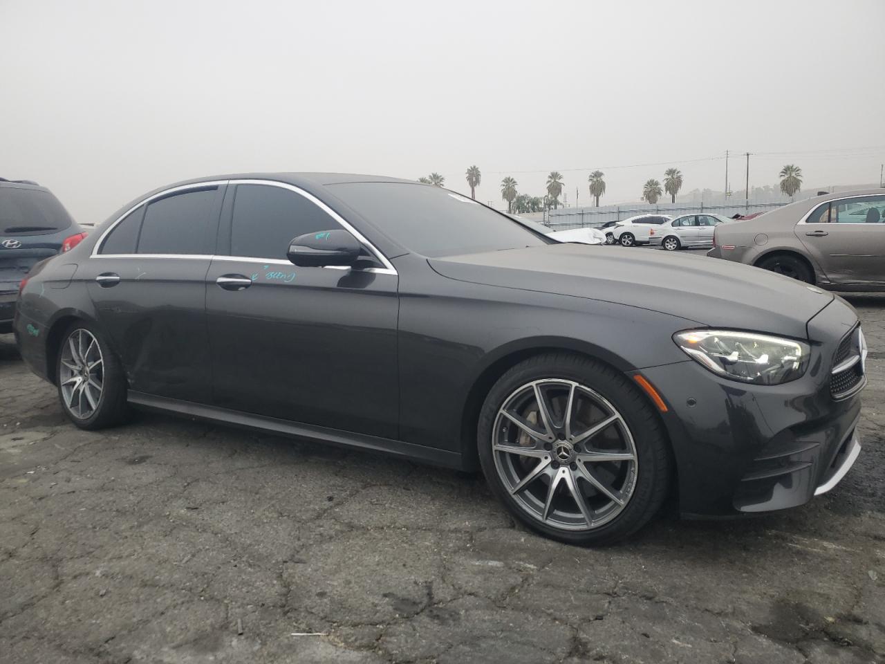 2021 Mercedes-Benz E-klasse VIN W1KZF8DB0MB000855 Copart auction photo, side damage thumbnail 4