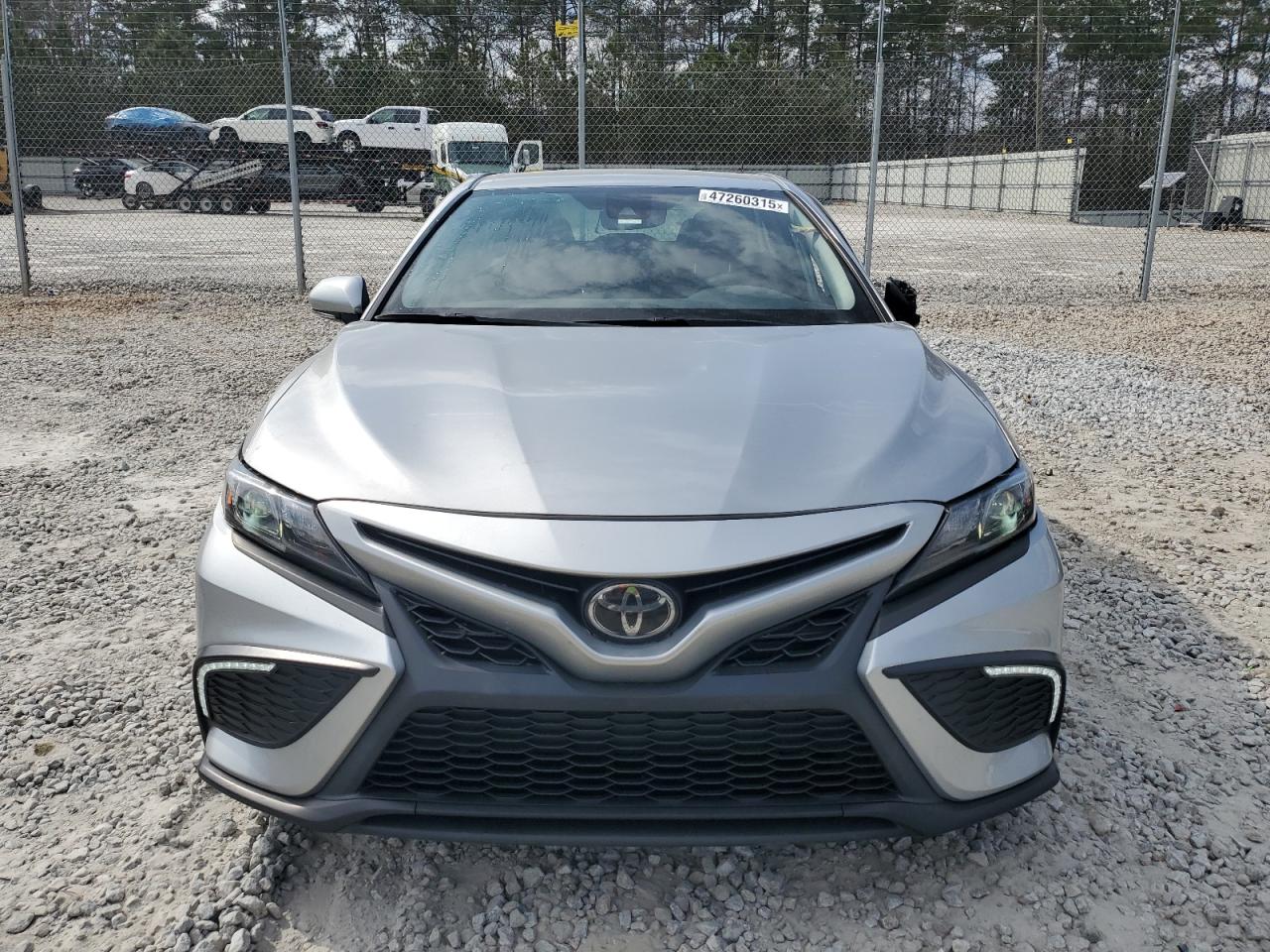 2022 Toyota Camry VIN 4T1G11AK7NU689659 Copart auction photo, side / front end damage thumbnail 5