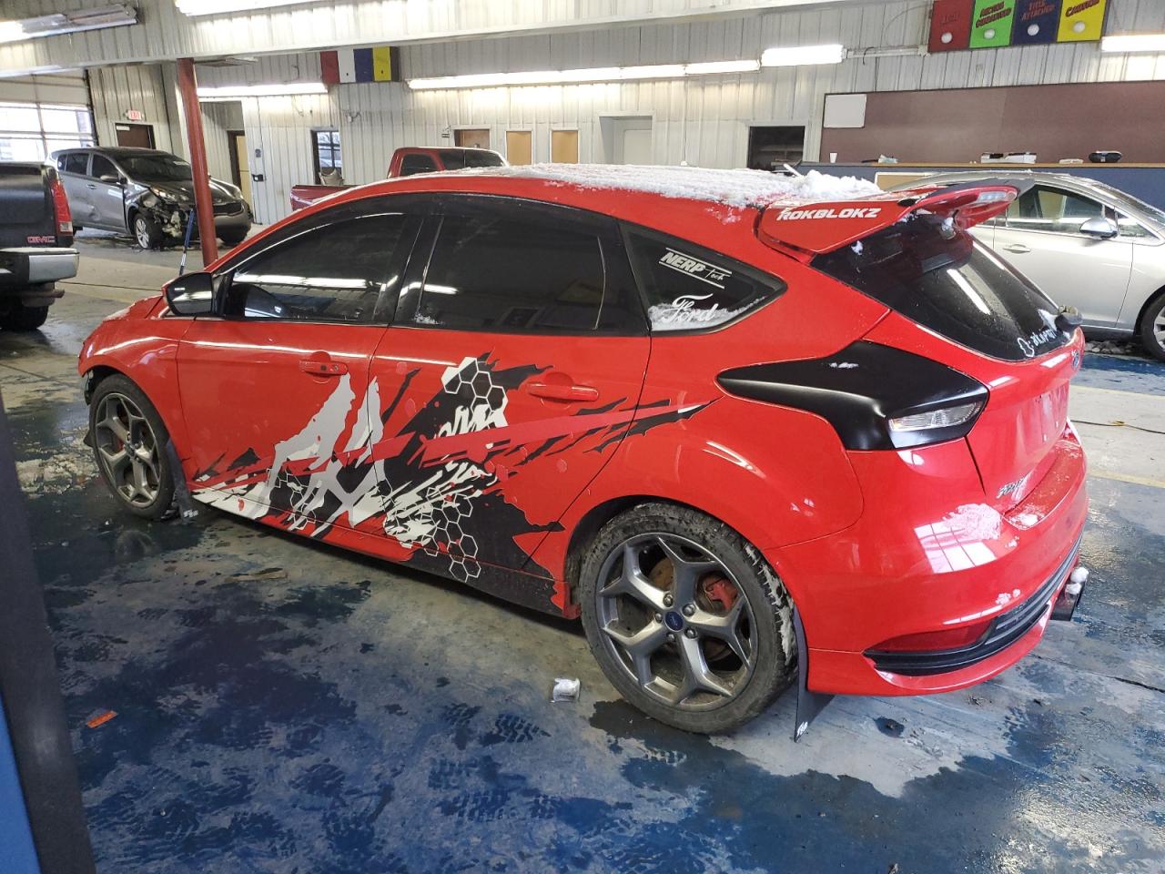 2017 Ford Focus VIN 1FADP3L94HL238412 Copart auction photo, front end / side damage thumbnail 2