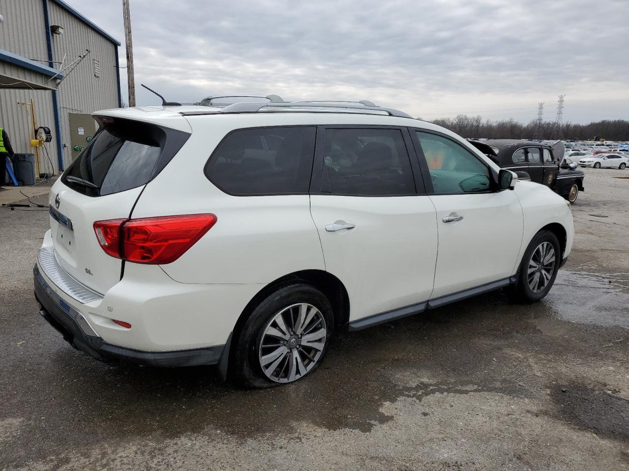 2017 Nissan Pathfinder VIN 5N1DR2MN0HC606932 Copart auction photo, rear end damage thumbnail 3