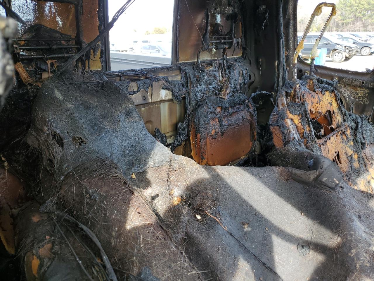 2022 Toyota Tacoma VIN 3TYSZ5AN9NT100550 Copart auction photo, burn / front end damage thumbnail 10