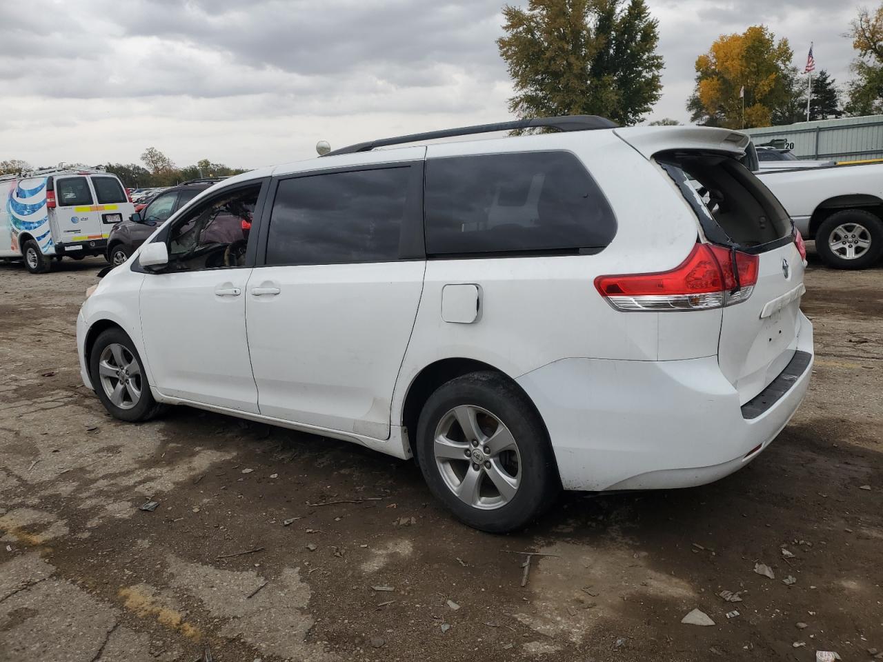 2011 Toyota Sienna VIN 5TDKK3DC7BS050497 Copart auction photo, burn damage thumbnail 2