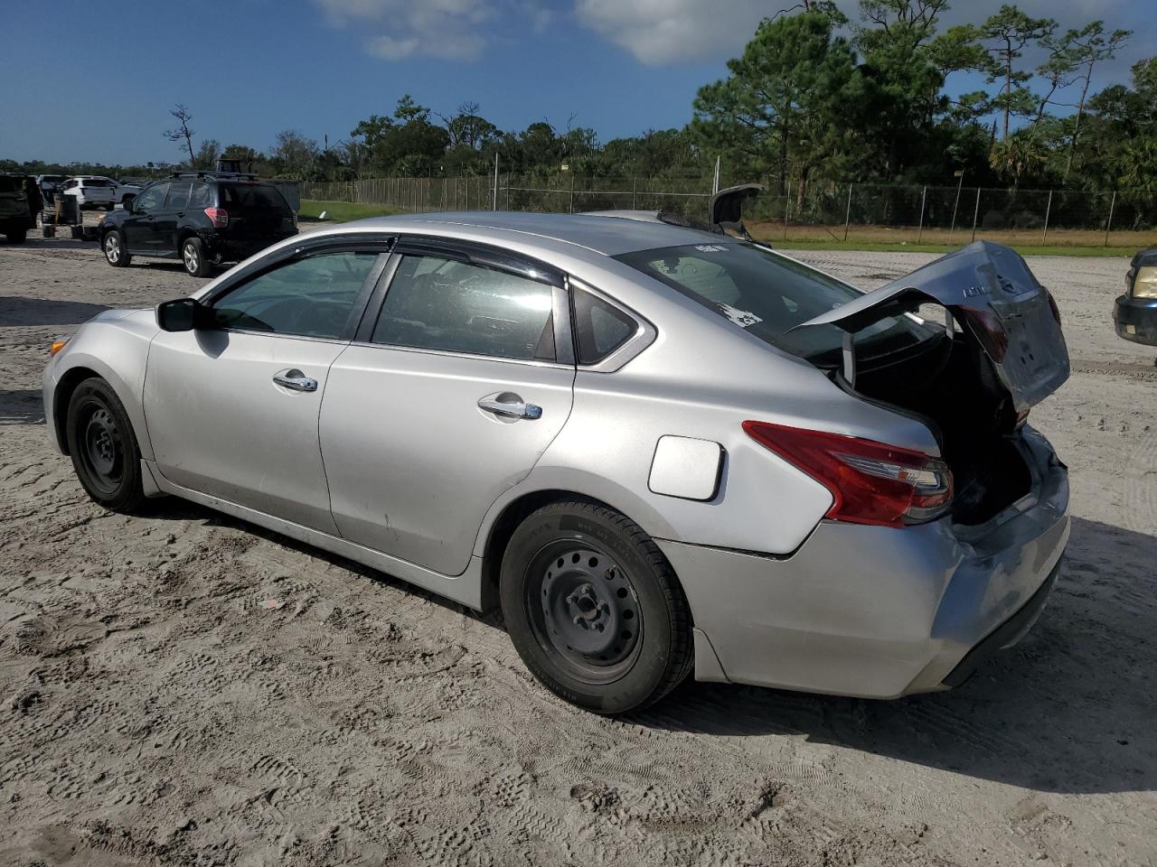 2018 Nissan Altima VIN 1N4AL3AP0JC252507 Copart auction photo, rear end damage thumbnail 2