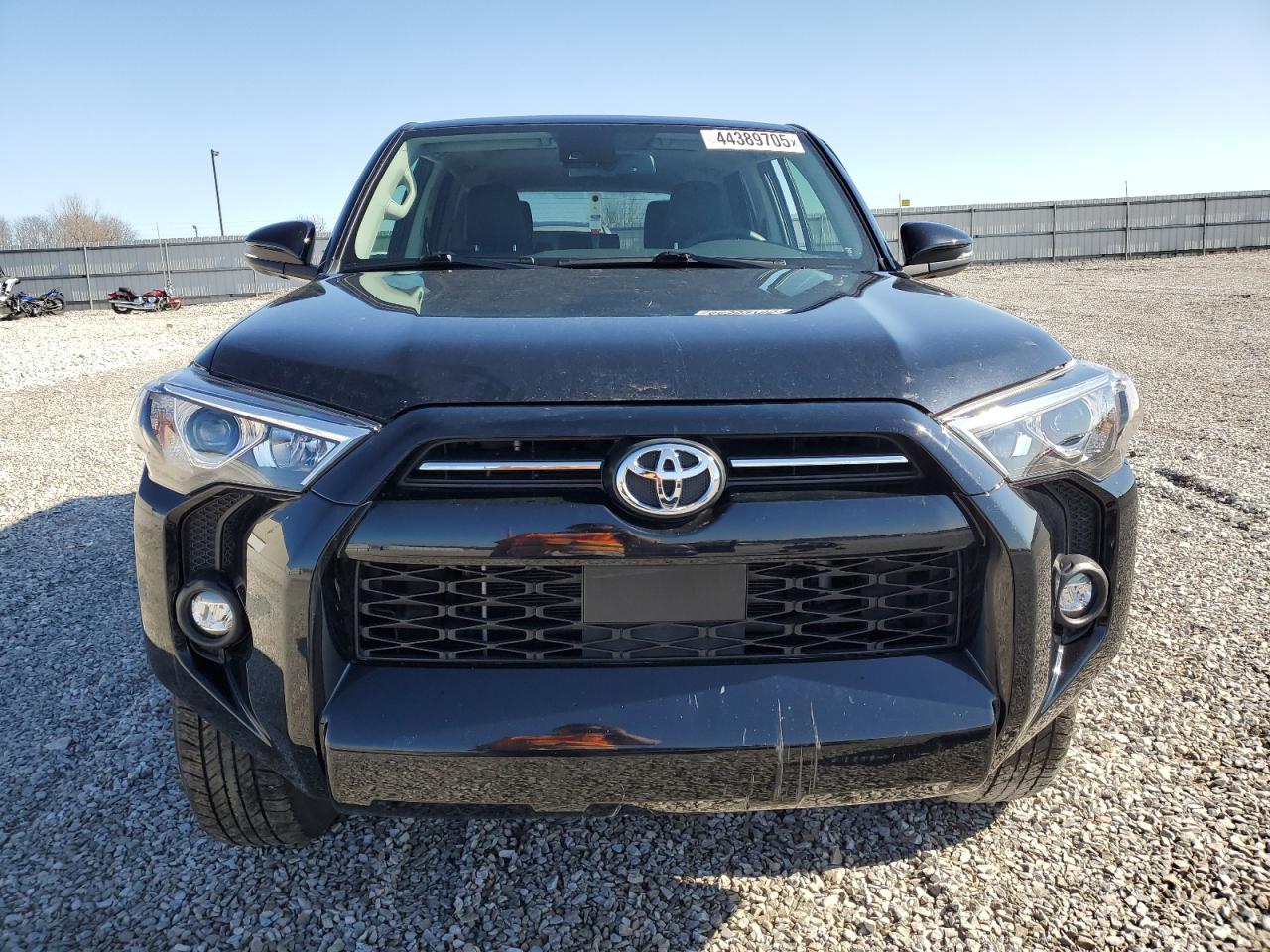 2022 Toyota 4Runner VIN JTENU5JR1N6040303 Copart auction photo, all over damage thumbnail 5