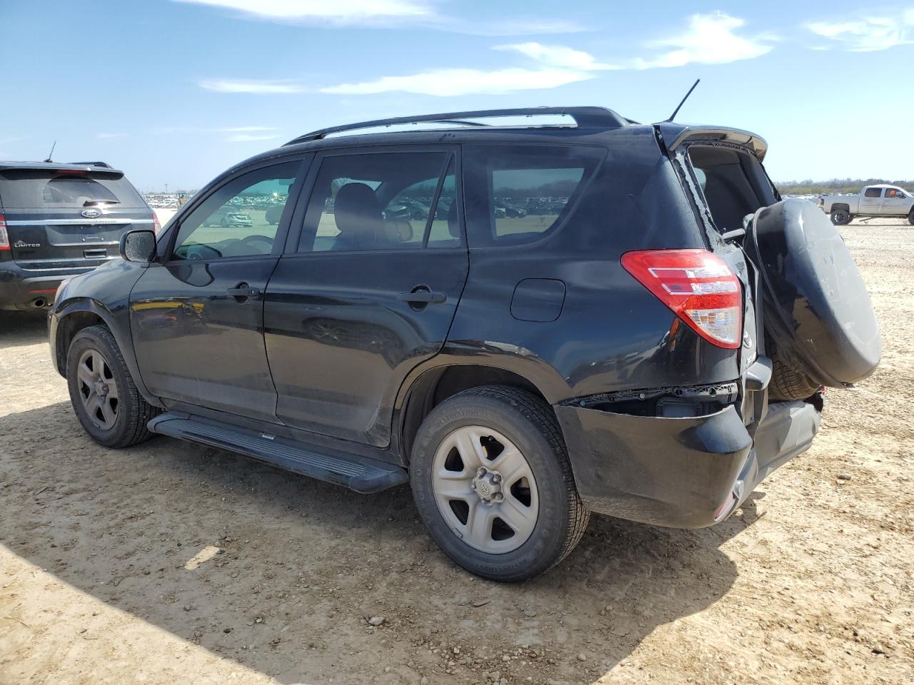 2011 Toyota RAV 4 VIN 2T3ZK4DV3BW012611 Copart auction photo, rear end / minor dent/scratches damage thumbnail 2