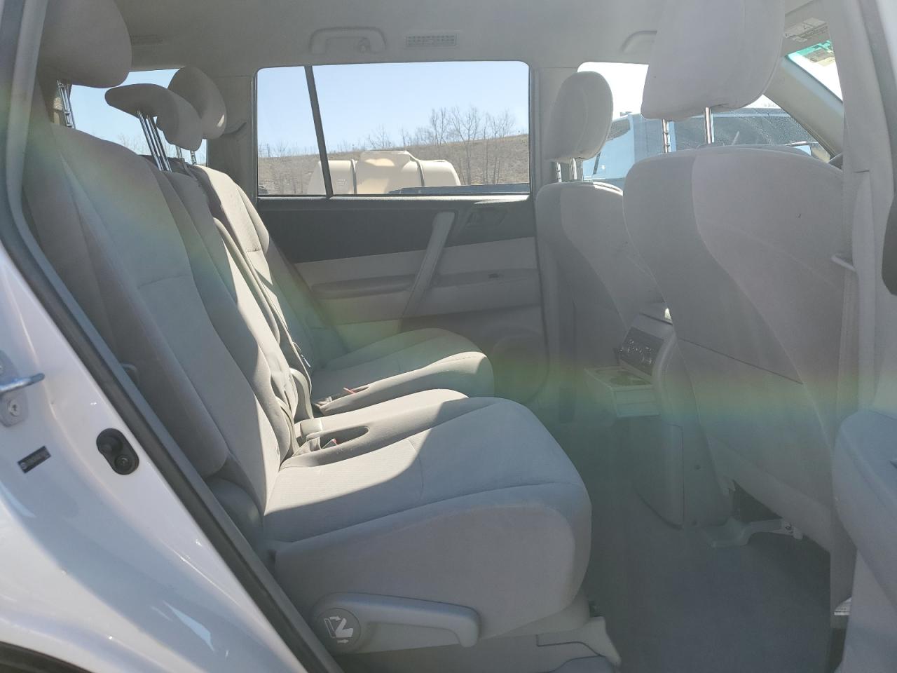 2010 Toyota Highlander VIN JTEBK3EH0A2162618 Copart auction photo, rear end damage thumbnail 11
