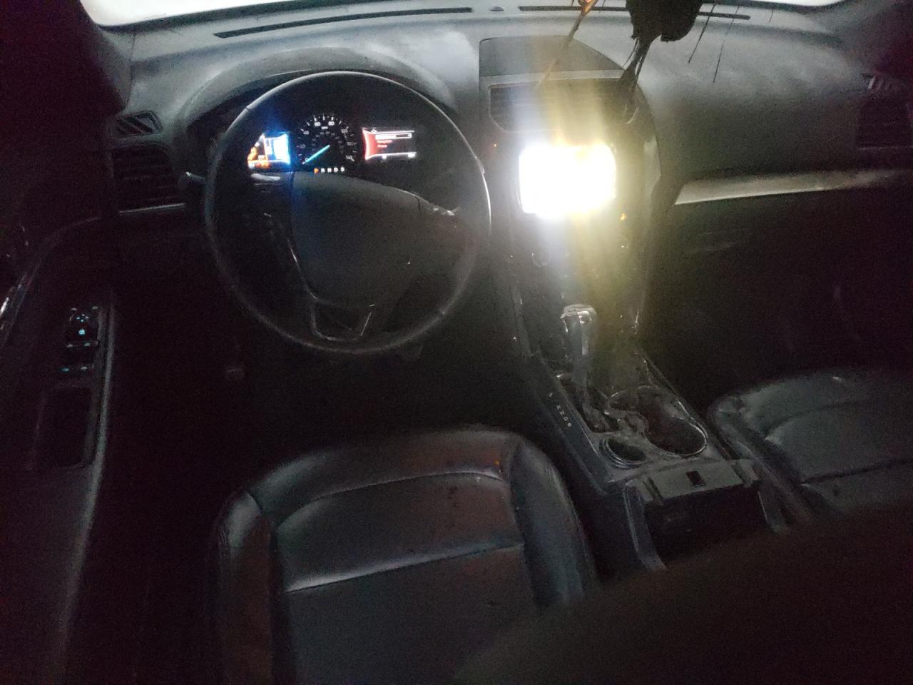 2019 Ford Explorer VIN 1FM5K7DH3KGA44296 Copart auction photo, burn - interior damage thumbnail 8