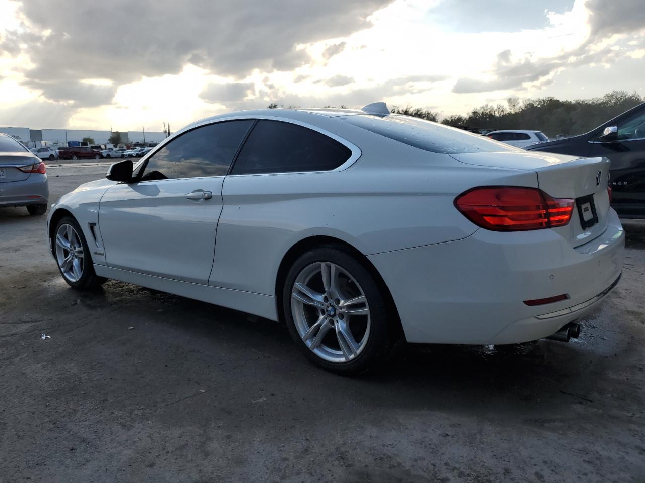 2014 BMW 4er VIN WBA3N3C54EF711368 Copart auction photo, front end damage thumbnail 2