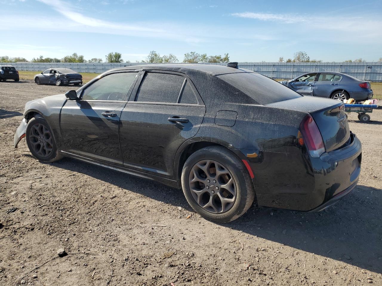 2016 Chrysler 300 VIN 2C3CCAGG2GH282875 Copart auction photo, vandalism / front end damage thumbnail 2