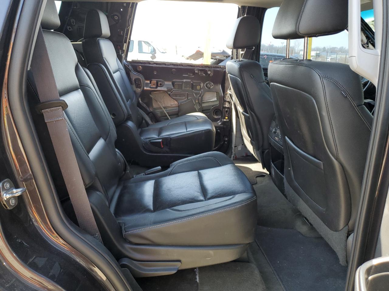 2015 Chevrolet Tahoe VIN 1GNSKBKCXFR163496 Copart auction photo, side / rear end damage thumbnail 11