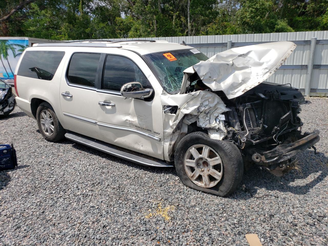 2012 Cadillac Escalade VIN 1GYS3GEF8CR171093 Copart auction photo, front end / side damage thumbnail 4