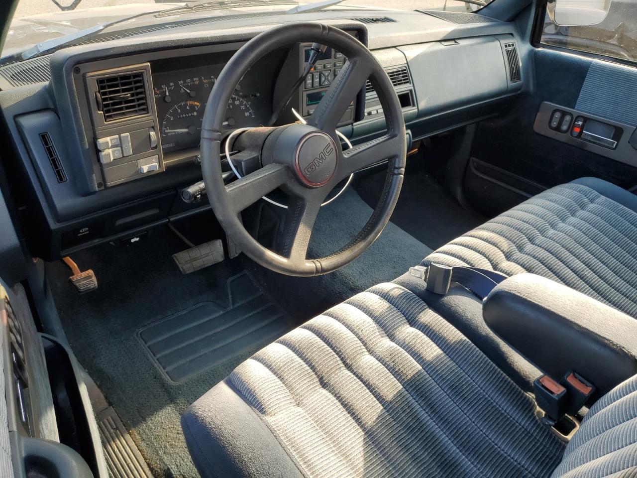 1994 GMC Sierra VIN 1GTDC14K1RE529936 Copart auction photo, side / minor dent/scratches damage thumbnail 8