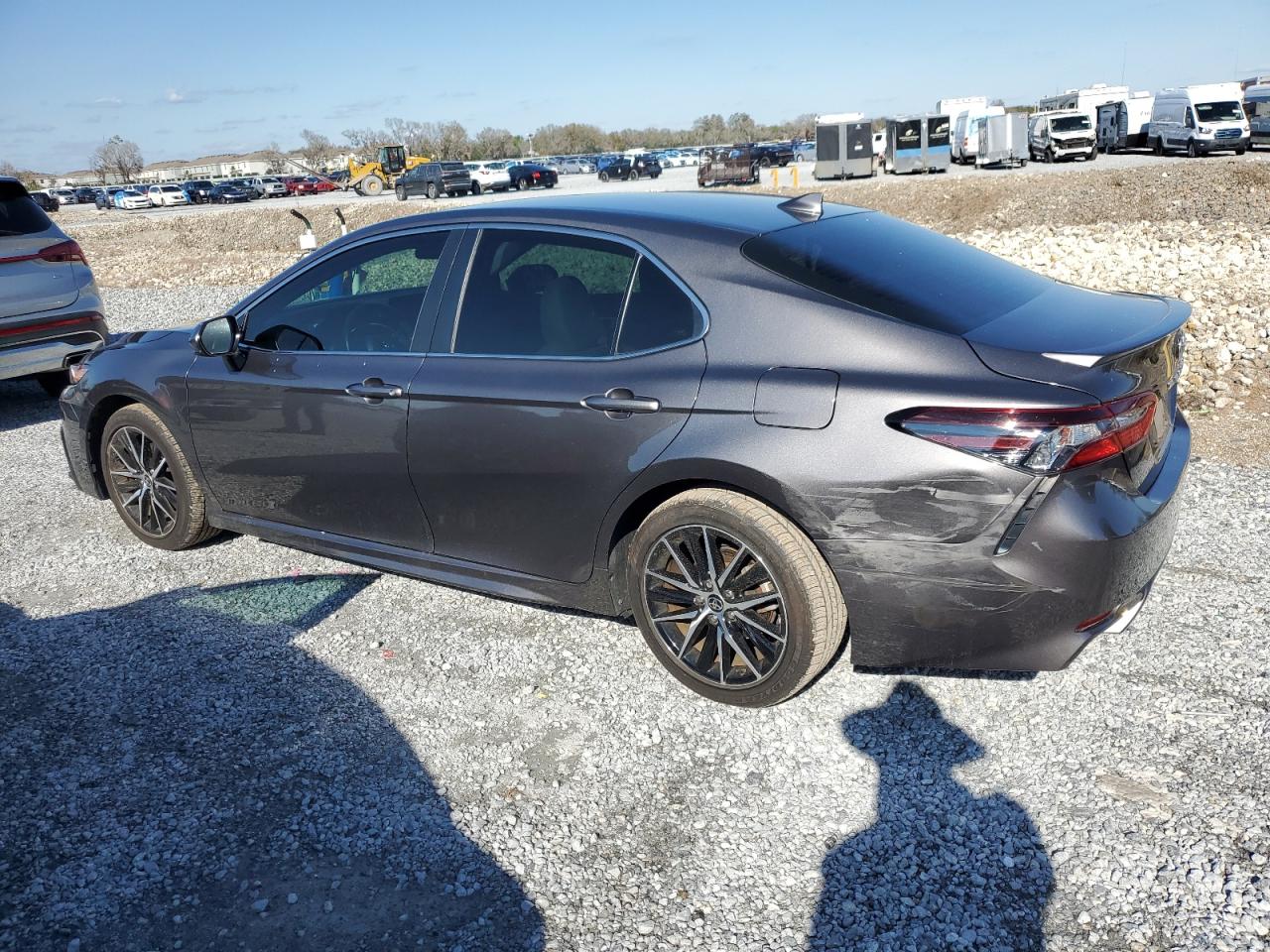 2021 Toyota Camry VIN 4T1G11AKXMU530133 Copart auction photo, front end / rear end damage thumbnail 2