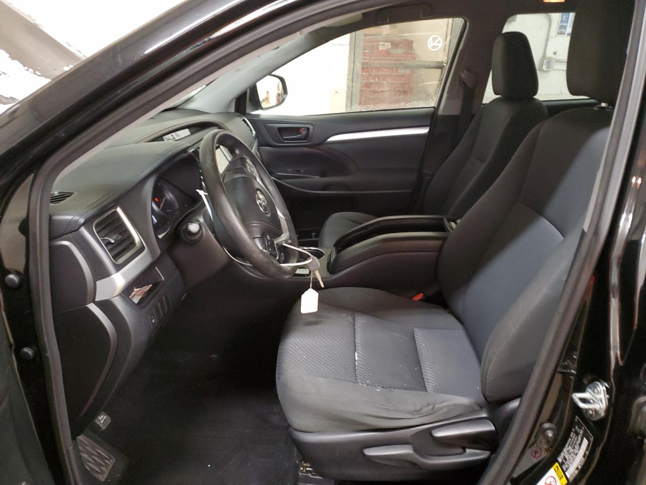 2015 Toyota Highlander VIN 5TDBKRFH8FS105802 Copart auction photo, front end damage thumbnail 7