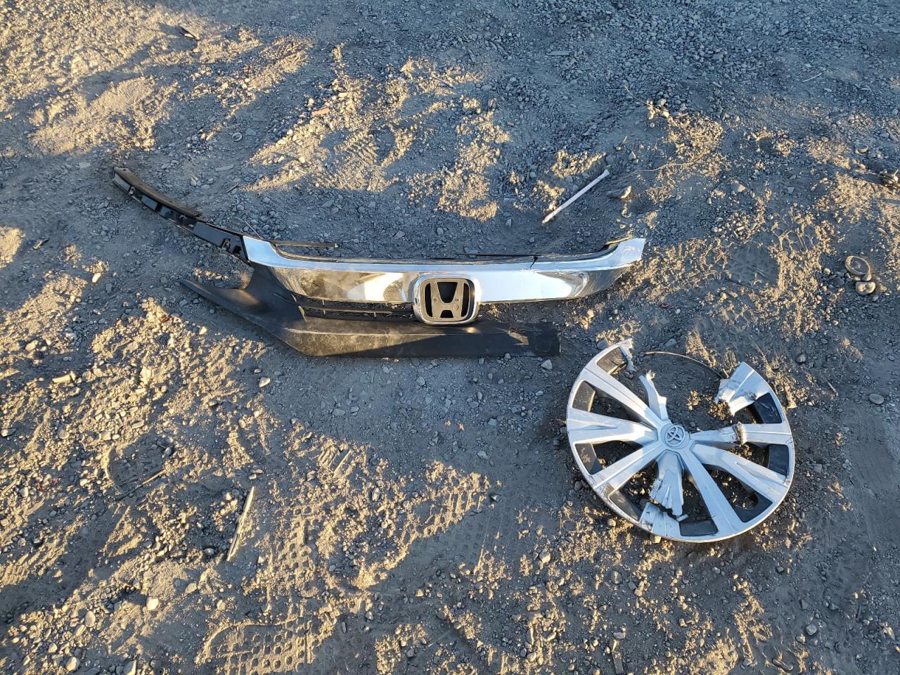 2018 Toyota Camry VIN 4T1B31HK4JU001380 Copart auction photo, front end / side damage thumbnail 12