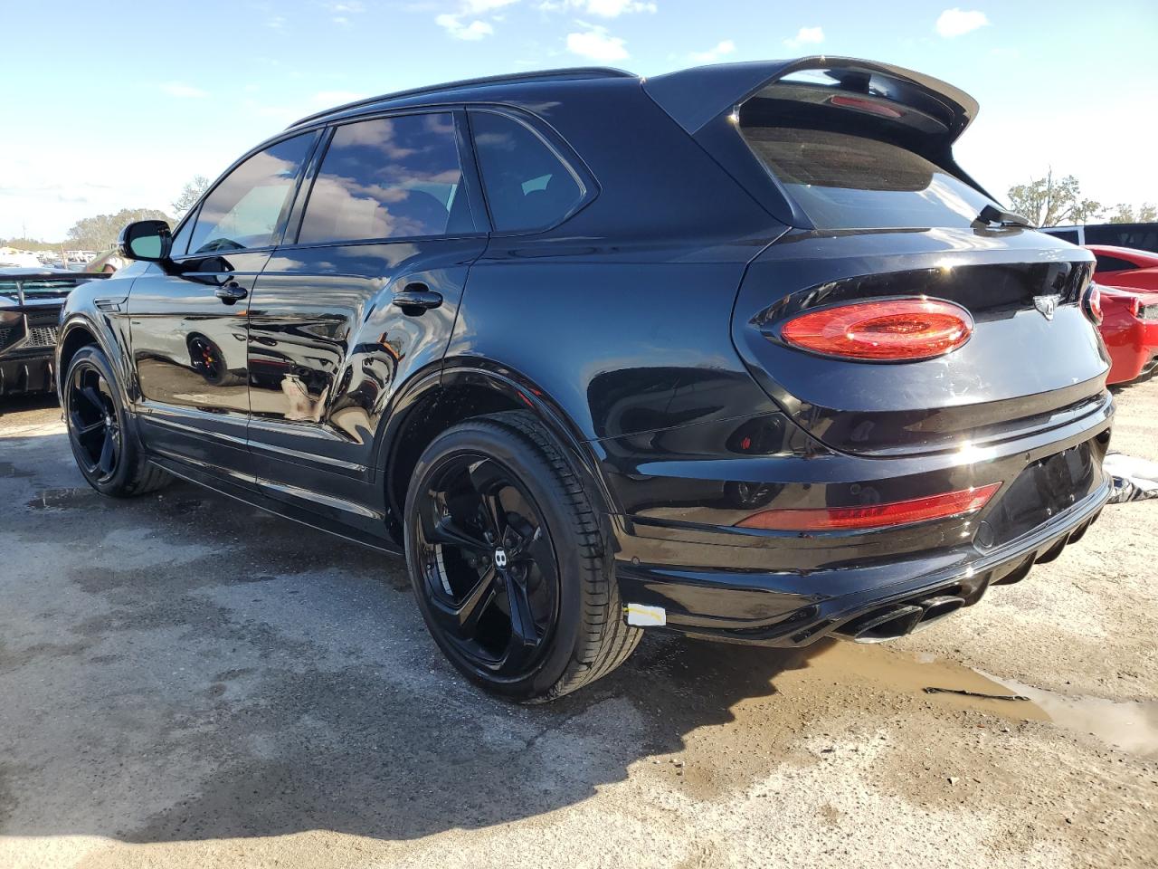 2022 Bentley Bentayga VIN SJAAM2ZV9NC013534 Copart auction photo, water/flood damage thumbnail 2