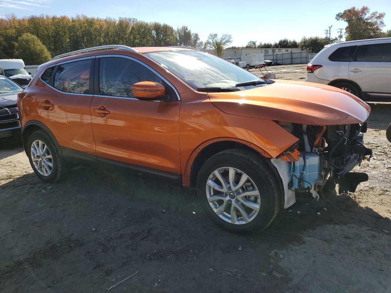 2021 Nissan Rogue VIN JN1BJ1BV0MW321885 Copart auction photo, front end / minor dent/scratches damage thumbnail 4