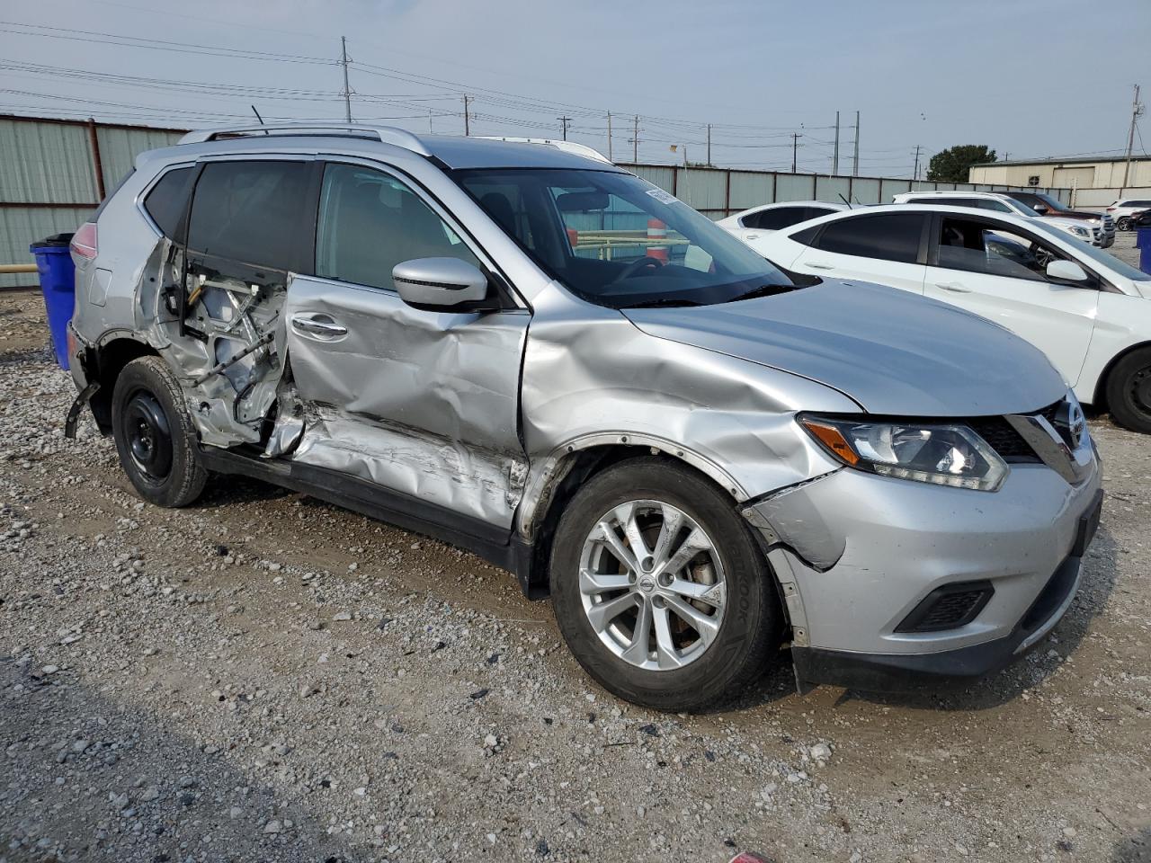 2016 Nissan Rogue VIN KNMAT2MV1GP732555 Copart auction photo, side / front end damage thumbnail 4