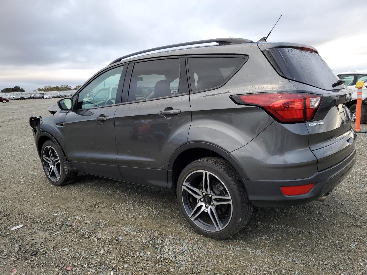 2019 Ford Escape VIN 1FMCU9HD2KUC28151 Copart auction photo, front end damage thumbnail 2