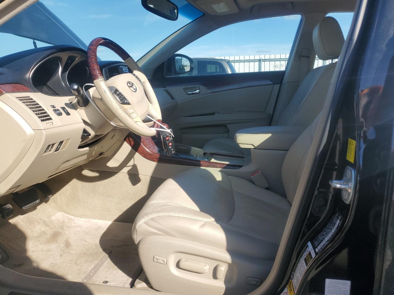 2011 Toyota Avalon VIN 4T1BK3DB8BU372533 Copart auction photo, front end / minor dent/scratches damage thumbnail 7