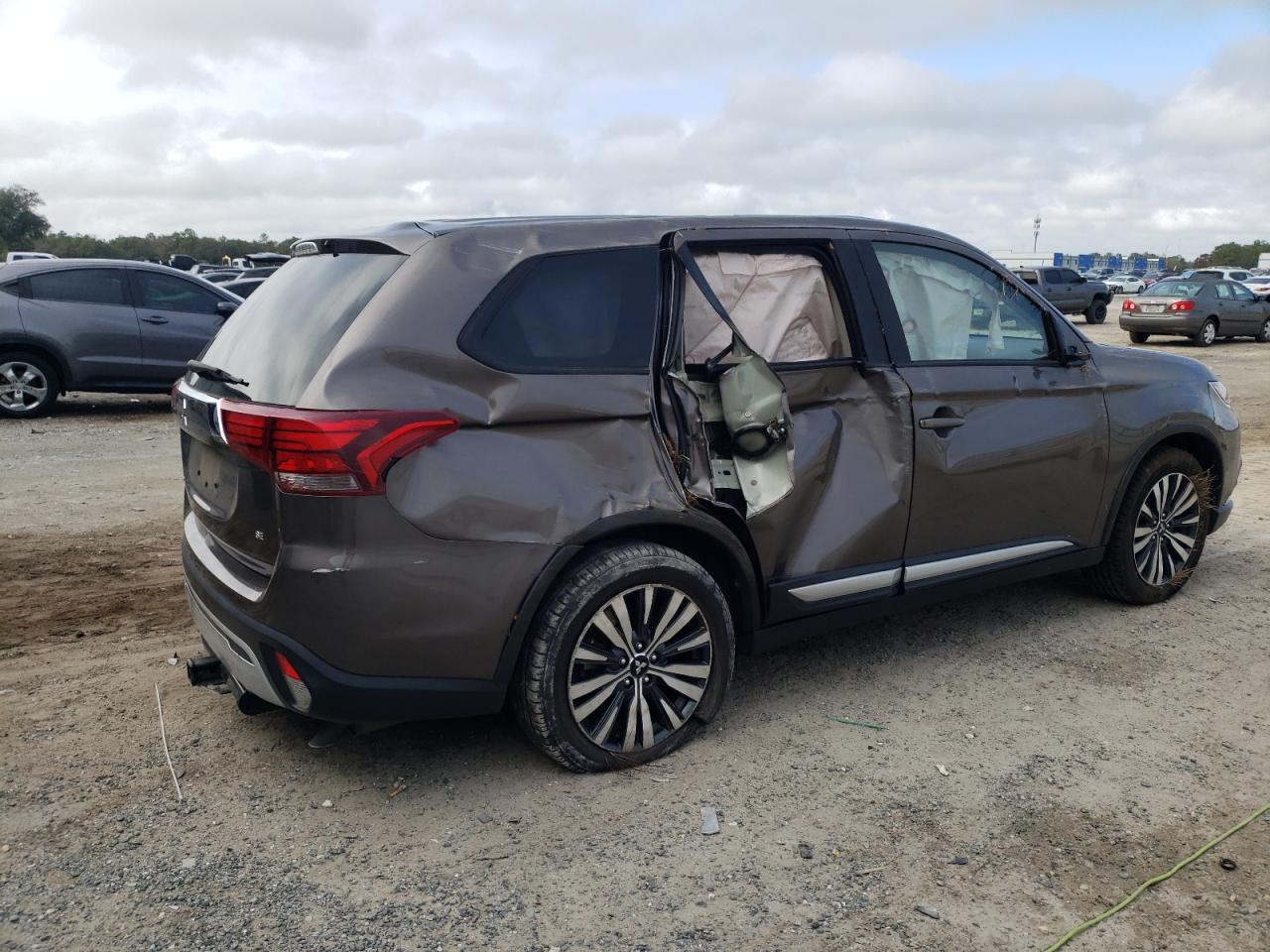 2020 Mitsubishi Outlander VIN JA4AD3A32LZ045874 Copart auction photo, all over damage thumbnail 3