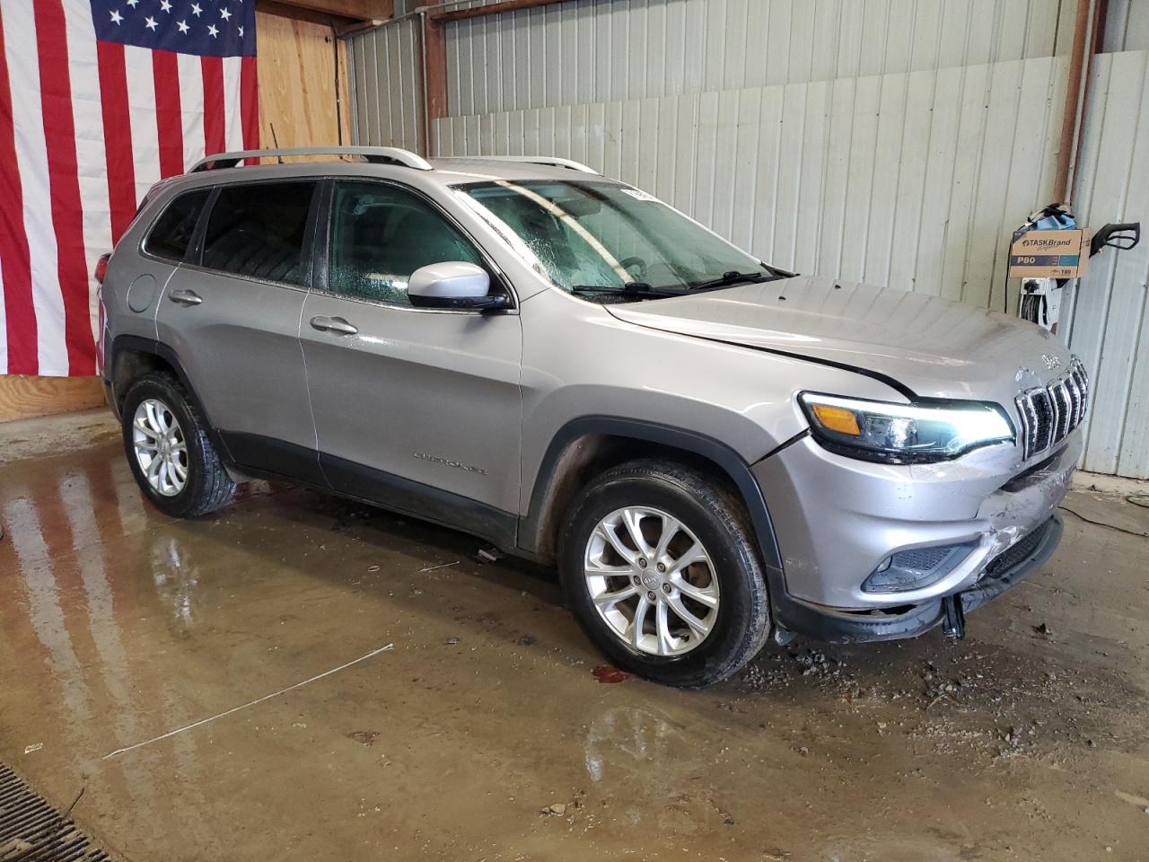 2019 Jeep Grand Cherokee VIN 1C4PJMCB2KD394824 Copart auction photo, front end damage thumbnail 4