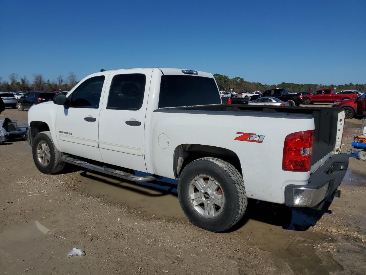 2013 Chevrolet Silverado VIN 3GCPCSE06DG323481 Copart auction photo, rear end damage thumbnail 2