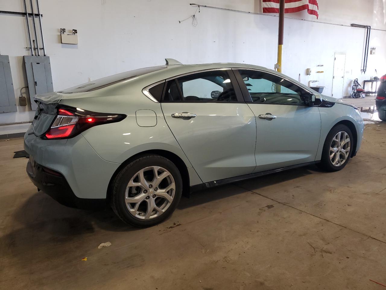 2018 Chevrolet Volt VIN 1G1RB6S50JU116900 Copart auction photo, front end / rear end damage thumbnail 3