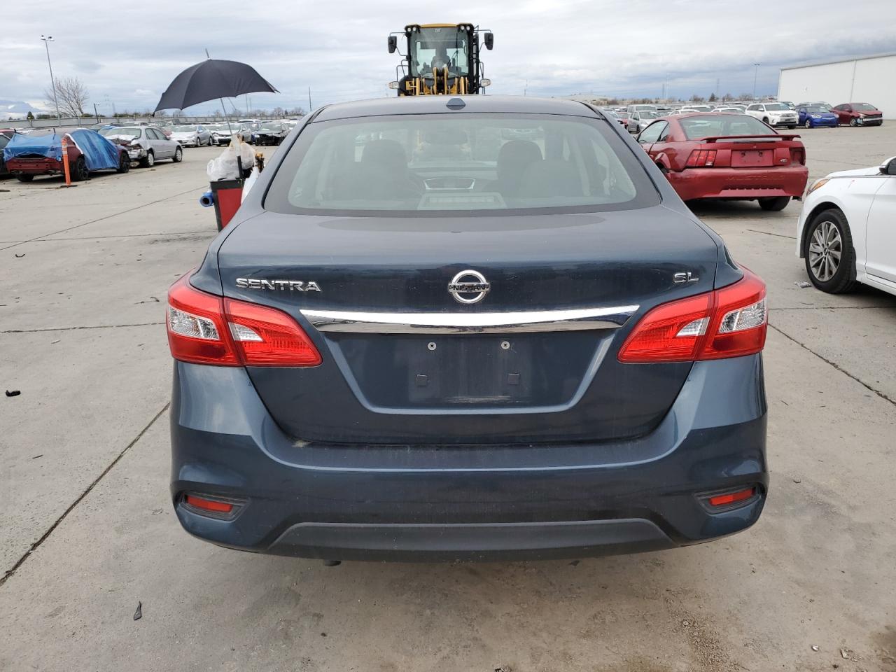2017 Nissan Sentra VIN 3N1AB7AP5HY330904 Copart auction photo, front end damage thumbnail 6