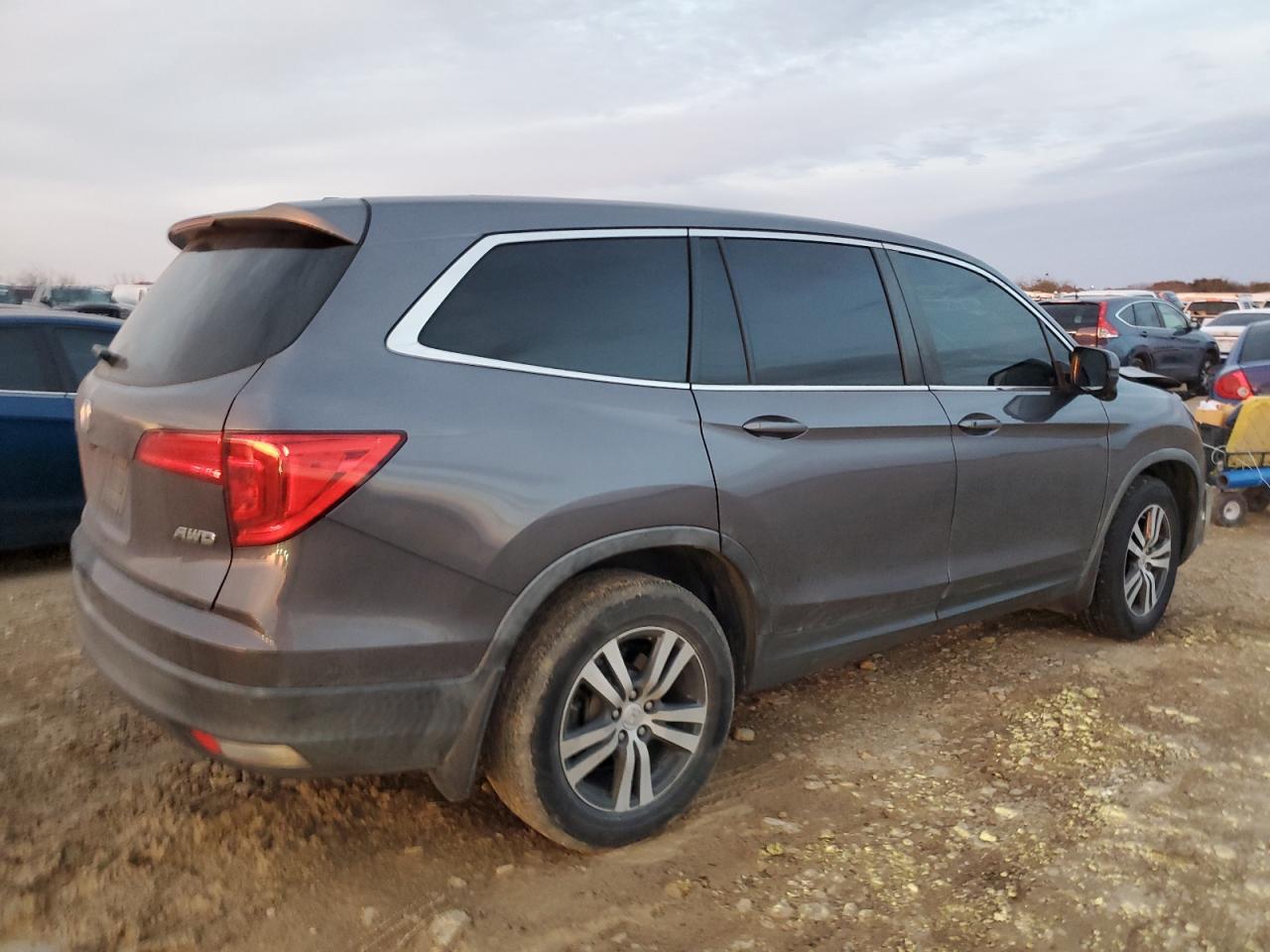 2018 Honda Pilot VIN 5FNYF6H51JB072106 Copart auction photo, front end / minor dent/scratches damage thumbnail 3