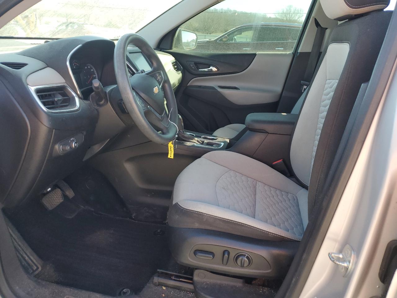 2018 Chevrolet Equinox VIN 2GNAXJEV6J6117818 Copart auction photo, side damage thumbnail 7