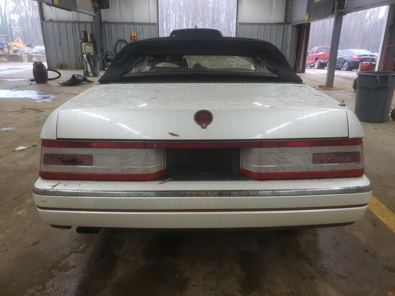 1992 Cadillac Allante VIN 1G6VS3387NU125440 Copart auction photo, front end damage thumbnail 6