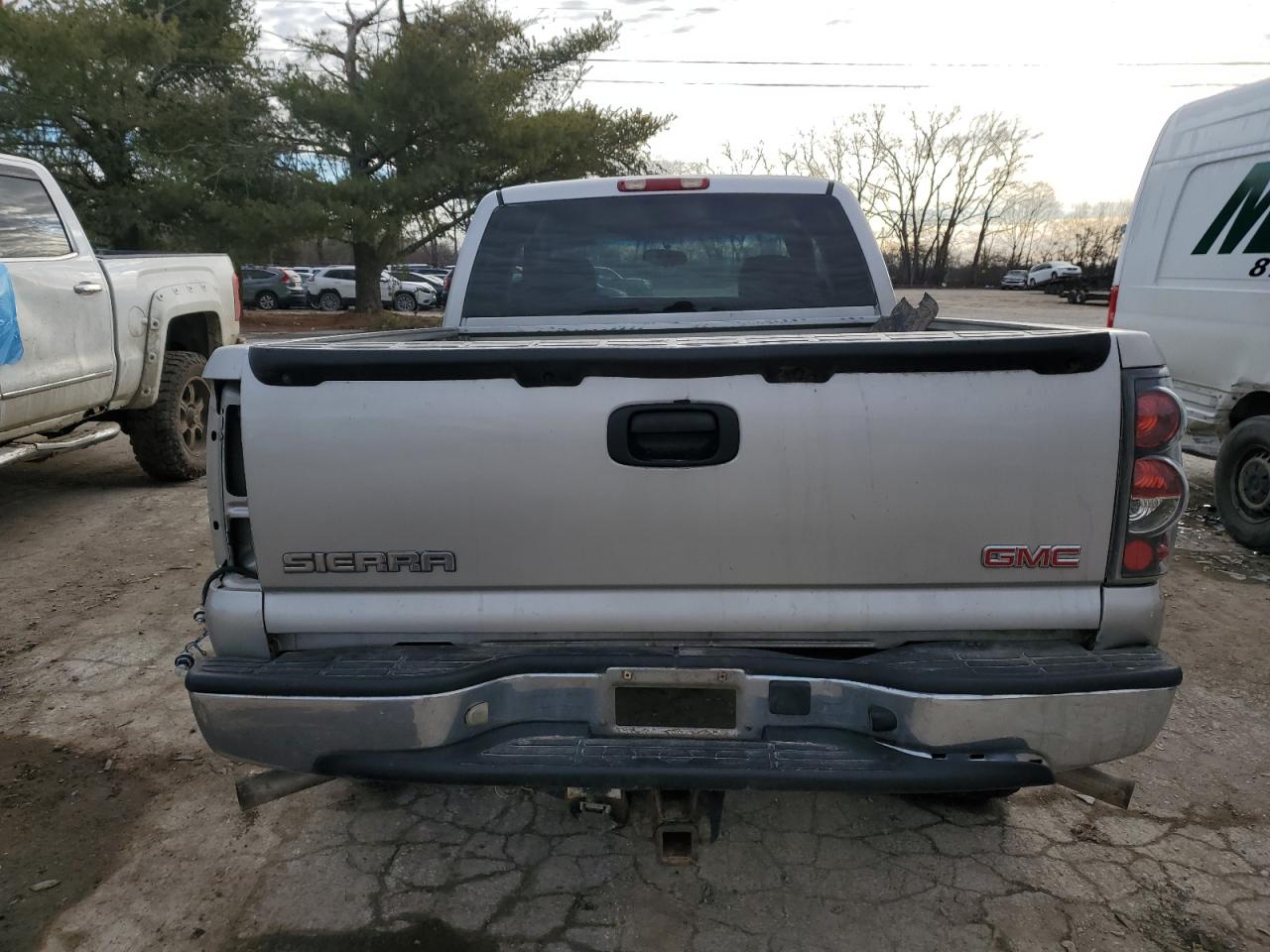 2005 GMC Sierra VIN 2GTEK19B851307597 Copart auction photo, side / front end damage thumbnail 6