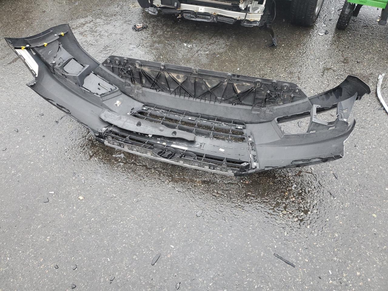 2017 Audi A4 VIN WAUANAF42HN035916 Copart auction photo, front end / minor dent/scratches damage thumbnail 12