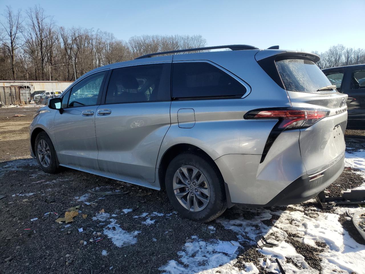 2022 Toyota Sienna VIN 5TDKRKEC1NS099963 Copart auction photo, side damage thumbnail 2