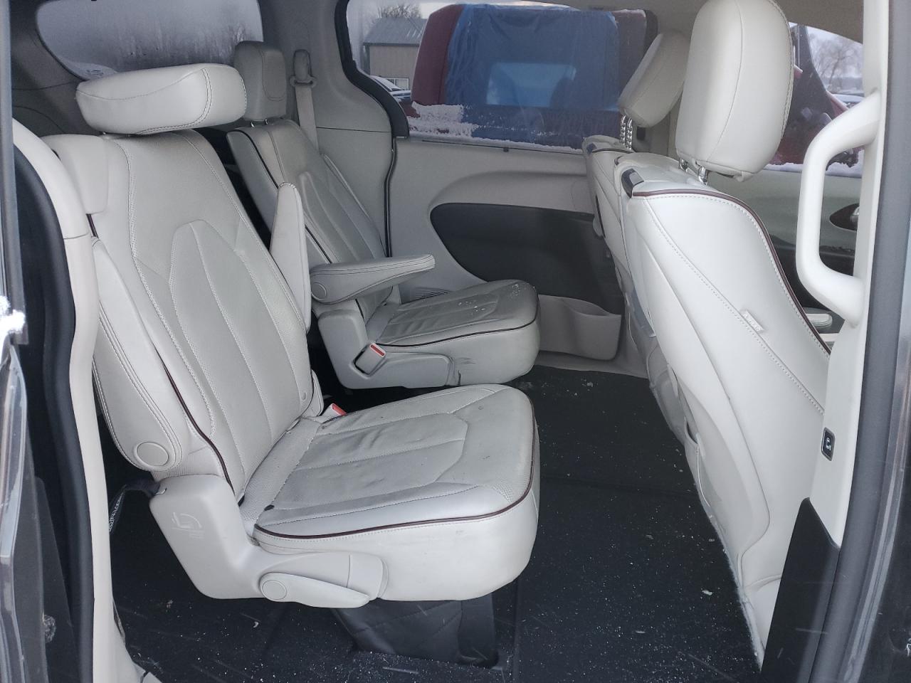 2017 Chrysler Pacifica VIN 2C4RC1GG5HR531025 Copart auction photo, all over damage thumbnail 10