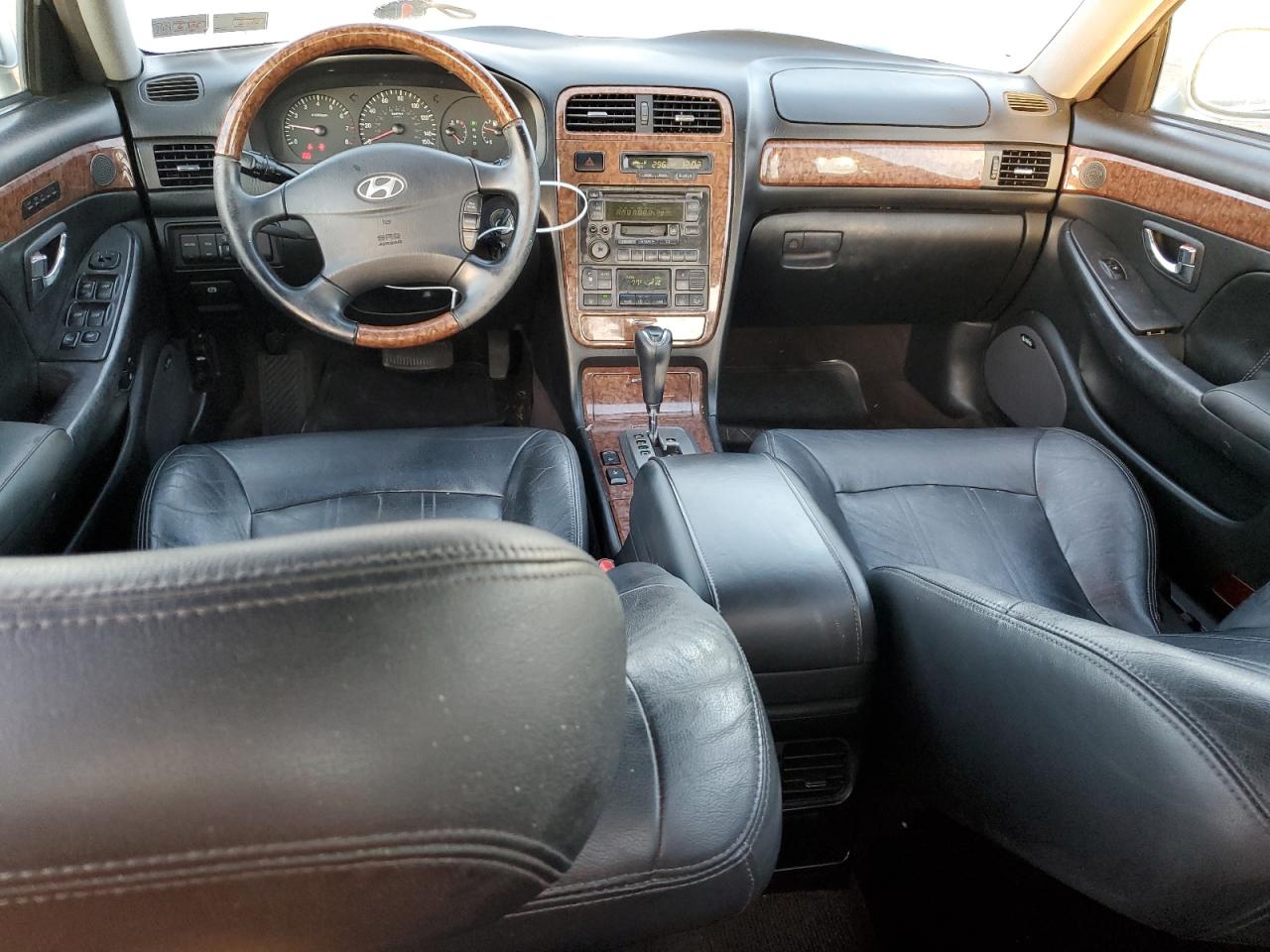 2004 Hyundai Grandeur VIN KMHFU45E04A316049 Copart auction photo, rear end damage thumbnail 8
