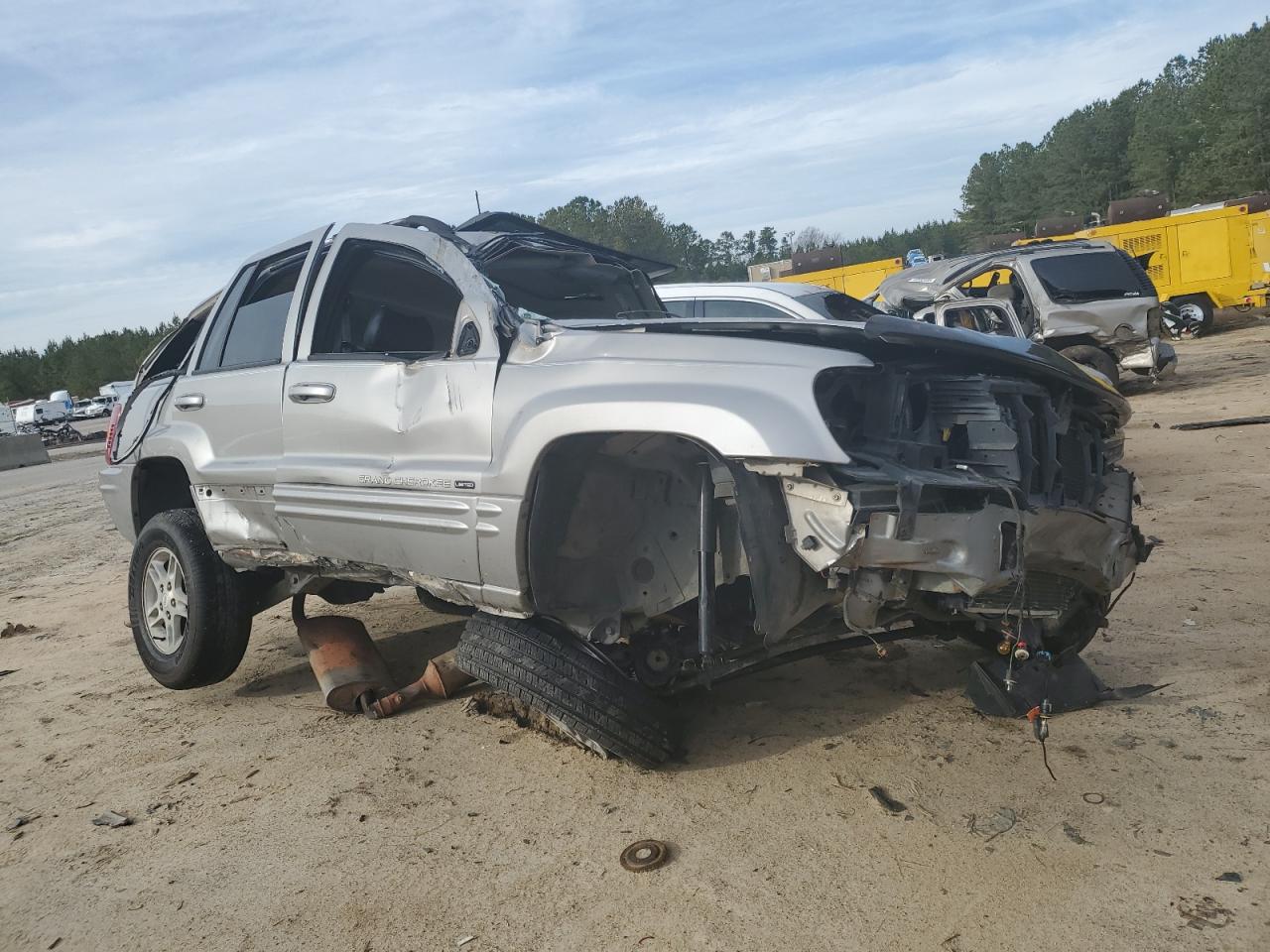 2000 Jeep Grand Cherokee VIN 1J4G258SXYC404696 Copart auction photo, all over damage thumbnail 4