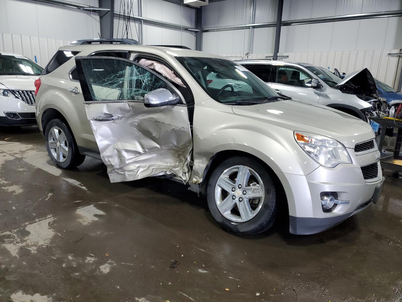 2015 Chevrolet Equinox VIN 2GNFLHE37F6122770 Copart auction photo, side / front end damage thumbnail 4
