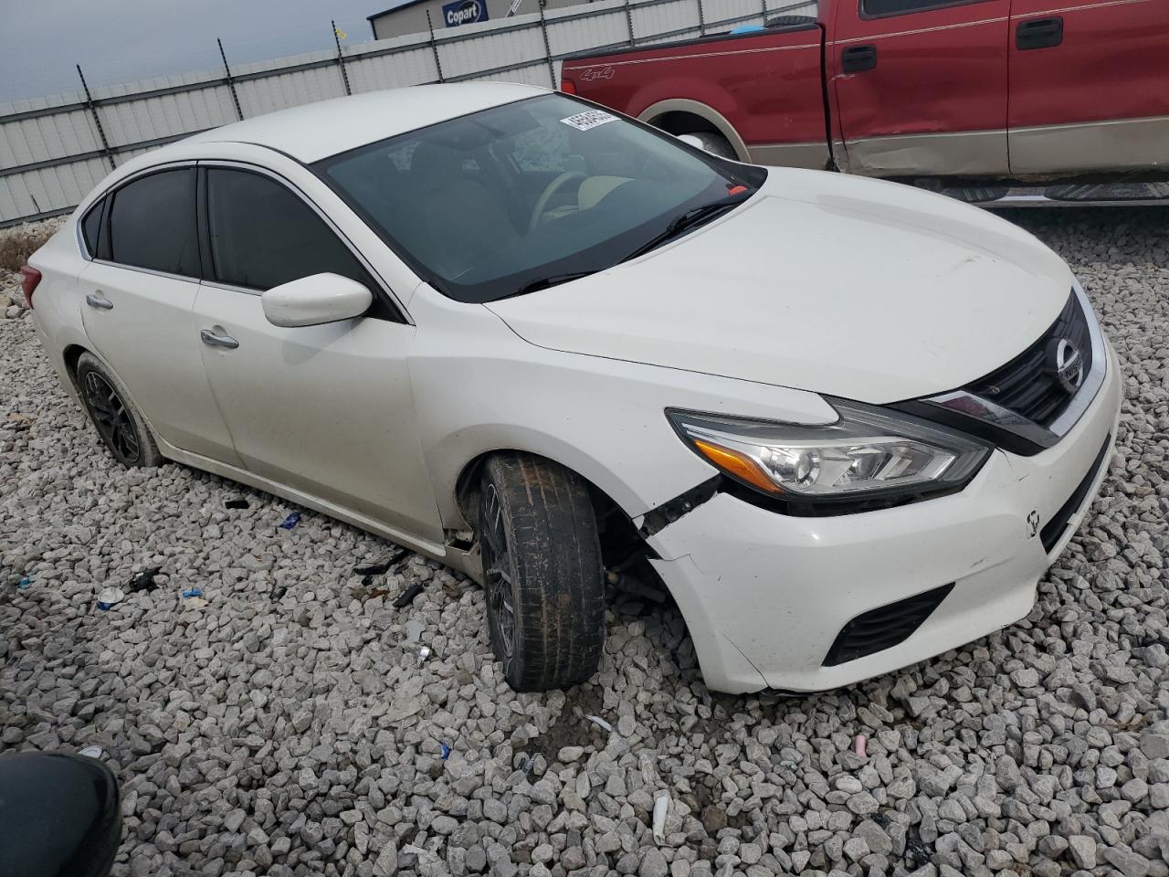 2017 Nissan Altima VIN 1N4AL3AP2HC250106 Copart auction photo, front end damage thumbnail 4