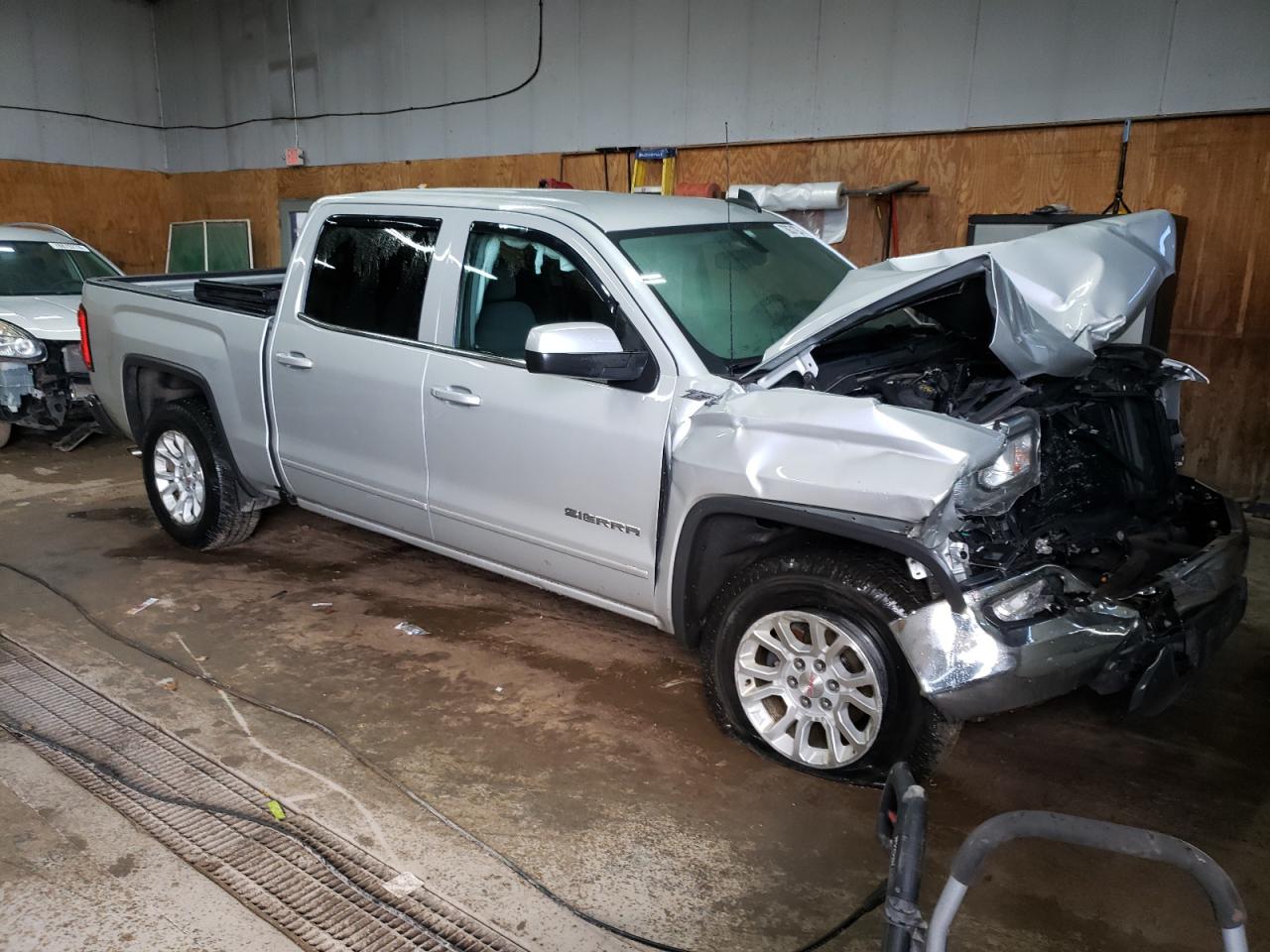 2016 GMC Sierra VIN 3GTU2MEC3GG119897 Copart auction photo, front end / minor dent/scratches damage thumbnail 4