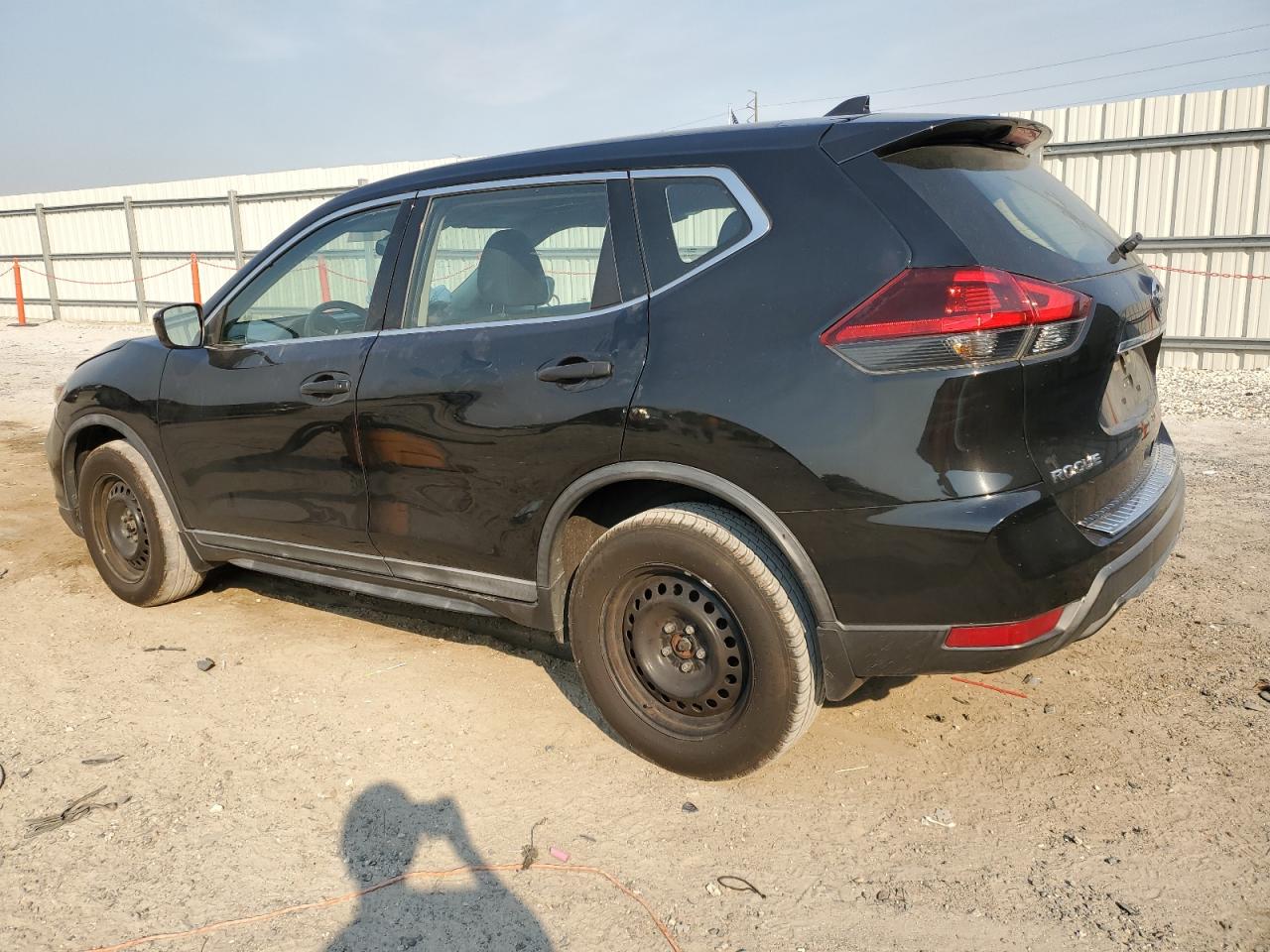 2018 Nissan Rogue VIN KNMAT2MVXJP591072 Copart auction photo, front end damage thumbnail 2