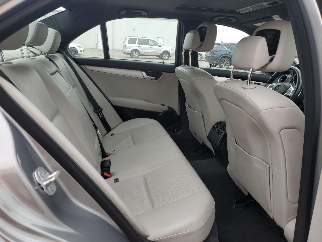 2013 Mercedes-Benz C-klasse VIN WDDGF4HB6DA848917 Copart auction photo, rear end damage thumbnail 11