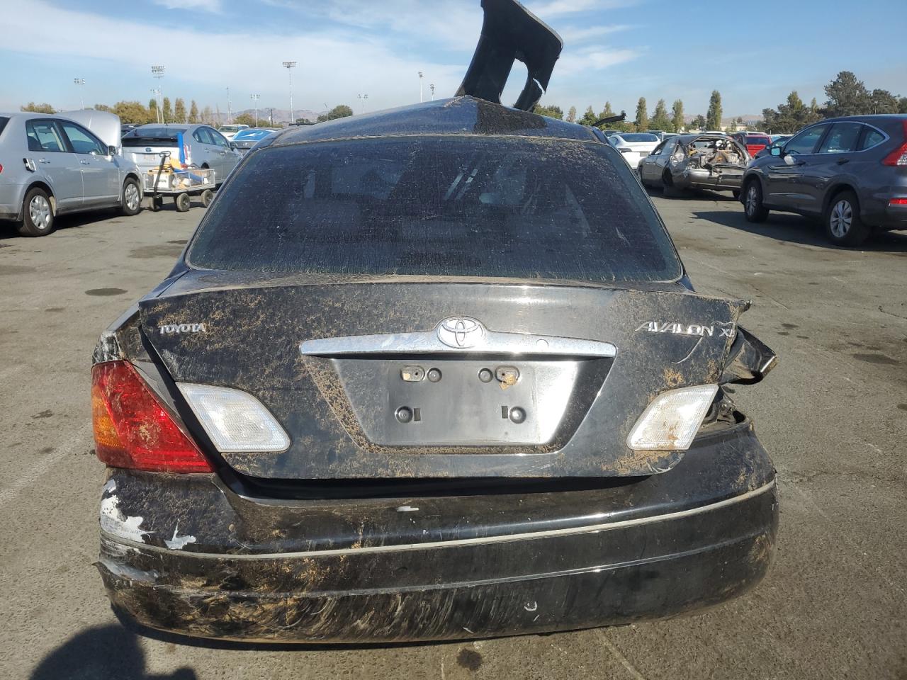 2000 Toyota Avalon VIN 4T1BF28B9YU079791 Copart auction photo, all over damage thumbnail 6