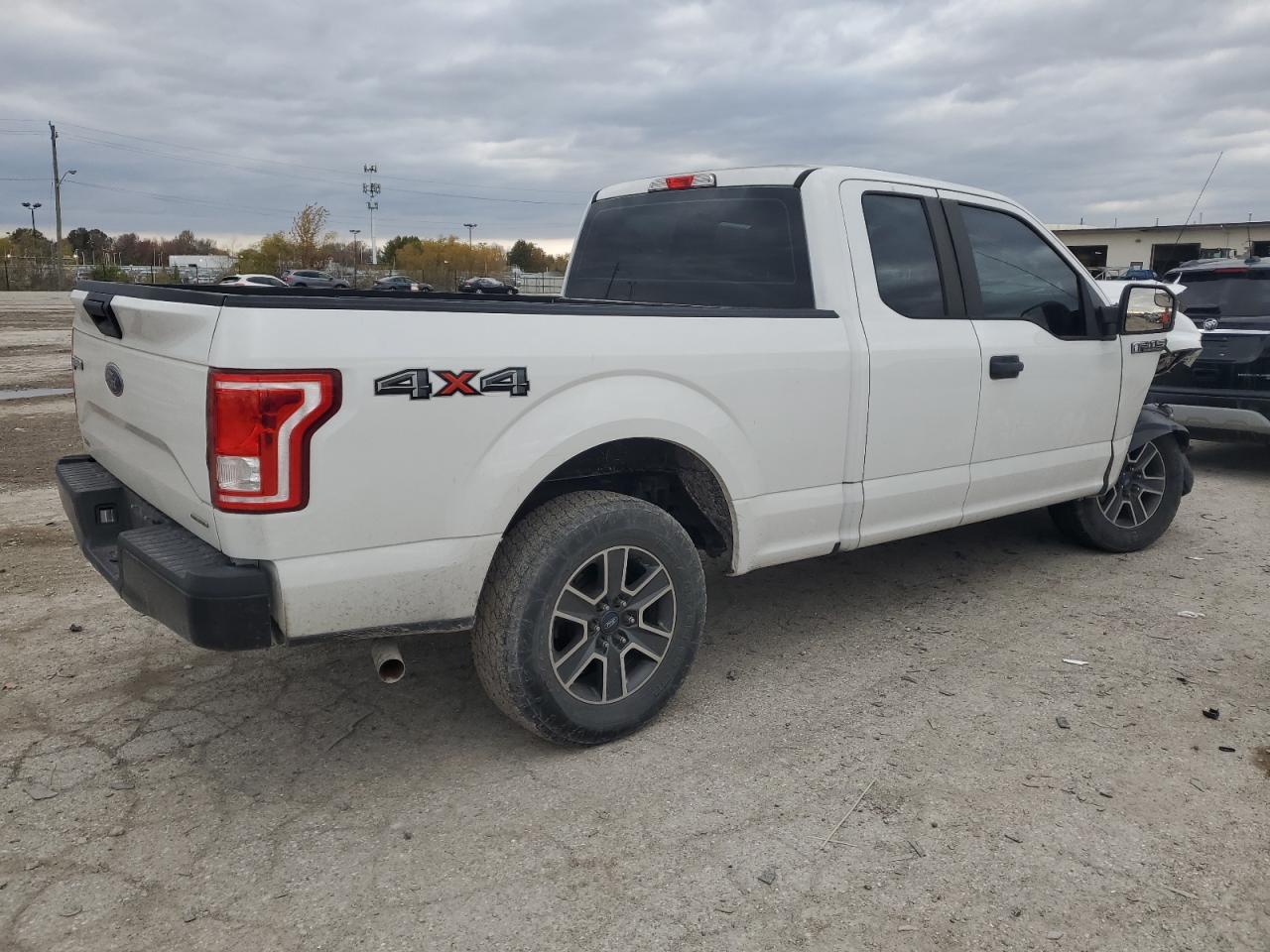 2015 Ford F-150 VIN 1FTEX1E86FFB01040 Copart auction photo, front end / minor dent/scratches damage thumbnail 3
