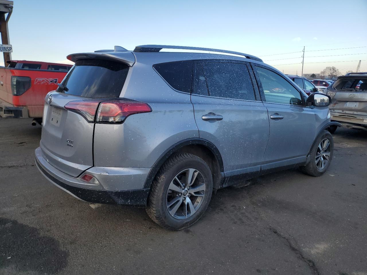 2018 Toyota RAV 4 VIN JTMRFREV0JD229318 Copart auction photo, front end damage thumbnail 3